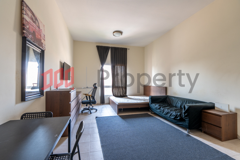 Large Studio + Furnished | Ready to Move